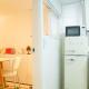 3 minutes on foot from Itaewon Station, 3 private rooms # Station area # Hotel bedding # Ground floor, Seoul - Photo 1