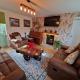 Brecon Beacons Escape, 3 bedroom, Sleeps 8 with Log Burner Pont Sticill - Foto 1