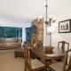 Woodrun Lodge 414 | Cozy Ski-In Ski-Out Condo w/ Shared Hot Tub, Pool, Fireplace, & Parking, Whistler (fotografie 8)