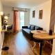 Savannah - apartment with balcony and parking, Talence