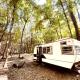 Romantic Glamping Getaway in a Pet Friendly Caravan, Ideal to Explore Hudson Valley