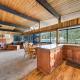Secluded, Rustic Lakefront Home, Nestled on the Peaceful Shores of Lake Coeur d’Alene, Idaho, Twin Beaches (фото 9)