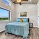 Amazing Glamping Vacations in this Riverside Cottage in Llano, Texas, Llano (fotografie 6)