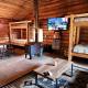 Secluded Rustic Cabins with Private Pond & Trails near ORV Routes in White Cloud, Michigan, Ramona (foto 9)