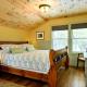 Secluded Mountain Getaway on 87 Acres of Adirondack Wilderness in Elizabethtown, NY, Elizabethtown (Foto 5)