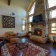 Scenic Mountain Cabin with Creekside Deck & Outdoor Fireplace near North Meadow Creek, Montana, Norris (fotografie 6)