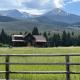 Scenic Mountain Cabin with Creekside Deck & Outdoor Fireplace near North Meadow Creek, Montana, Norris (fotografie 9)