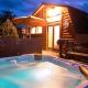 Romantic Forest Cabin with Amazing Private Deck and Spa in Ohio, Walnut Creek