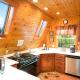 Romantic Forest Cabin with Amazing Private Deck and Spa in Ohio, Walnut Creek (fotografie 4)