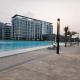 Vogue - District One Dubai, Three Bedroom Apartment with Kids Room and Big Balcony with Stunning Lagoon View, Pool, Gym and Kids Play Area, Dubaj - Fotografie 5
