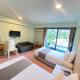 A Hotel Budget, Chiang Saen