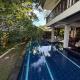 Griya Oma Nining-Large House with Swimming Pool, Bedoyo - Fotografie 10