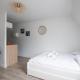 Beautiful Renovated Studio - next to the metro Lille - Photo 9