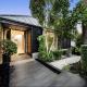The Gibraltar House by Homello Luxury Private Parnell Estate w Hot Tub Movie Room and Views, Auckland - Fotografie 9