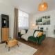 Modern apartment with balcony, private parking and fast Wi-Fi, Timișoara Center