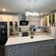 Elegant 5BR Home Near BGC, Manille - Photo 2