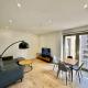 Stylish Apartment with Balcony & Views, Beckton
