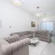 Spacious 4BR Flat I Close to Dubai Mall, Дубай - Фото 1