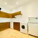 Bright 2BR Retreat Steps from Westbahnhof, Wien - Foto 6