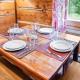 Romantic Cabin Getaway - King Bed - Fast Wi-Fi - Pet-Friendly, Meadows of Dan (zdjęcie 6)