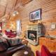 Romantic Cabin Getaway - King Bed - Fast Wi-Fi - Pet-Friendly, Meadows of Dan (zdjęcie 4)