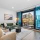 Luxe 3BR CBD Apartment with River Views and Resort Style Amenities, Melbourne