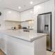 Luxe 3BR CBD Apartment with River Views and Resort Style Amenities, Melbourne (zdjęcie 4)