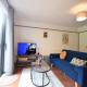 Stylish 1BR Retreat with Garden and Rustic Kitchen, Manchester - Photo 6