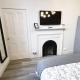 Chic 1BD Flat - wViews of Edinburgh Castle! Эдинбург - Фото 7