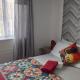 Apartment - Sleeps 5 - Parking - Station Close Romford - Photo 3