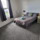 4 double bedroom house with private ample parking, Ferrybridge (foto 7)