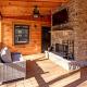 Beautiful Cabin with Lofted Space and Deck in Topton, North Carolina, Aquone (Foto 6)