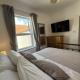 3 bed Spacious House with Parking, Worthing (Foto 8)