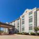 Super 8 by Wyndham San Antonio/Alamodome Area - Photo 1