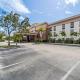 Days Inn & Suites by Wyndham Fort Myers Near JetBlue Park - Fotografie 6