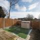 Parking Space, Doors onto Garden-Pet Friendly Romford - Foto 6