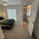 3 Bed Home with Parking for Business & Family stays in Stafford - Fotografie 9