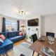3Bed, Sleeps 7, TV in Each Room, Garden, Parking, Basildon