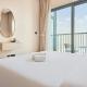 STAY BY LATINEM Luxury 1BR Holiday Home CB 3506 Near Burj Khalifa, Dubái - Foto 10