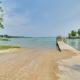 Rapid City Cottage with Deck quarter Mi to Torch Lake!, Rapid City (Foto 4)