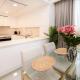 Cozy 2BR APT With Canal Views, Pool with Burj View, Dubaj - Zdjęcie 2