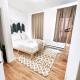 Heritage Residence Family Dream Duplex & Backyard, New York - Photo 5