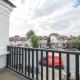 Spacious 6-Bed Home with 4 Baths in Manor Park, Edgware (foto 3)