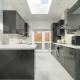 Spacious 6-Bed Home with 4 Baths in Manor Park, Edgware (foto 4)