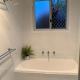 Stylish Chic King Bedroom, Mount Colah (foto 8)