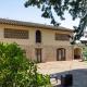 Farmhouse in Tuscany with Pool & Vineyard View, Lucardo