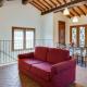 Farmhouse in Tuscany with Pool & Vineyard View, Lucardo (photo 8)