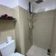 Shore - Spacious Room with Balcony - 52D, Manila - Fotografie 4