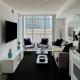 Upscale 1 Bed & Den Downtown Toronto - Fotografie 1