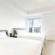 Luxury 2 Queen Beds Suite with Private Bathroom near Downsview Park Subway easy access Downtown - 4th floor walk up and shared kitchen, Toronto (foto 2)